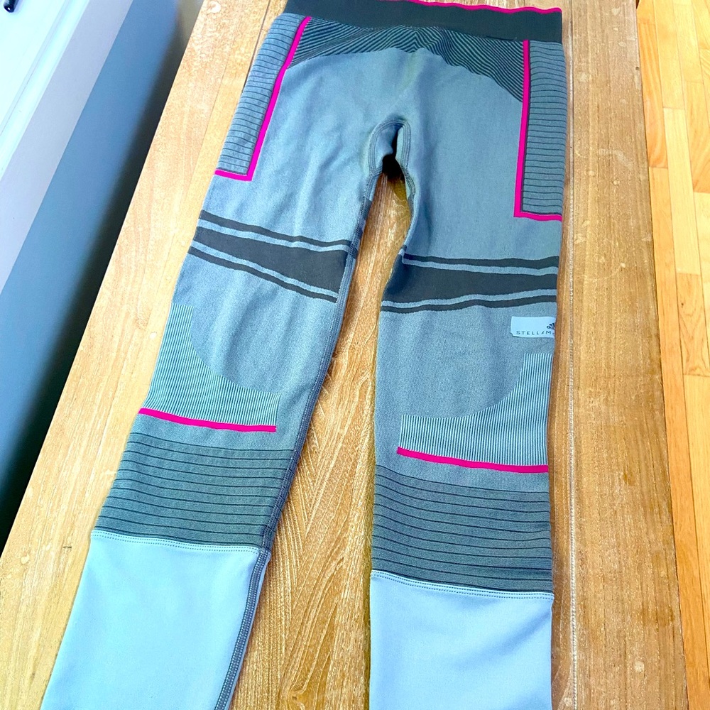Adidas by Stella McCartney Women’s Small seamless Yoga/Active leggings